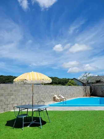 Taean Stay April 7th Pension Отели рядом с достопримечательностью «Kkotji Beach»