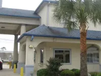Sapphire Inn & Suites Hotel a Channelview