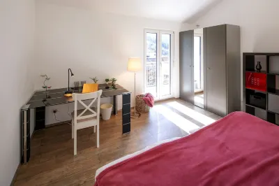 Modern and Cosy 5 Rooms Penthouse with Stunning View Hotels in 