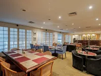 Rede Andrade Braz Hotels near Batel