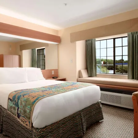 Microtel Inn & Suites by Wyndham Panama City