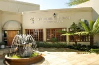 Hole in One Hotels near Discovery Primary School Full Service School