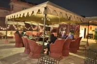 Vinayak Guest House - Pensions
