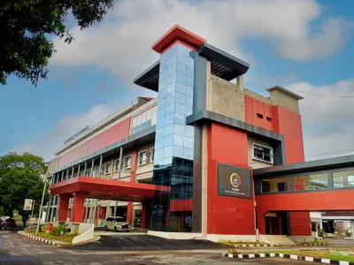 Unp Hotel & Convention Hotel dekat Grand Aciak Mart
