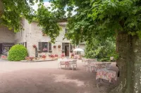 Hôtel et Appartements les Platanes Hotels in Cros-de-Georand
