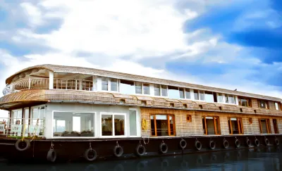 Best Kerala Houseboat