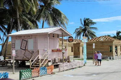 Barefoot Caye Caulker Hotel Hotel di Caye Caulker