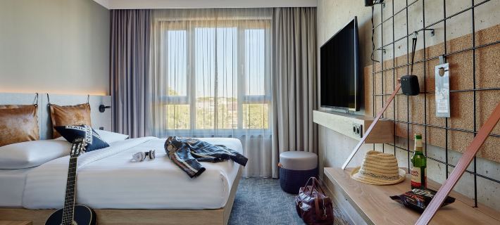 Moxy Cologne Muelheim Отели в г. Кельн