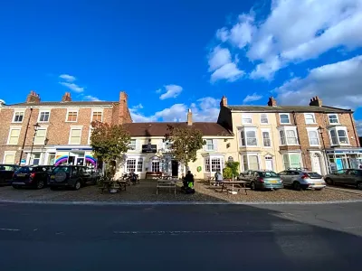 The George Hotel Easingwold فنادق في Husthwaite