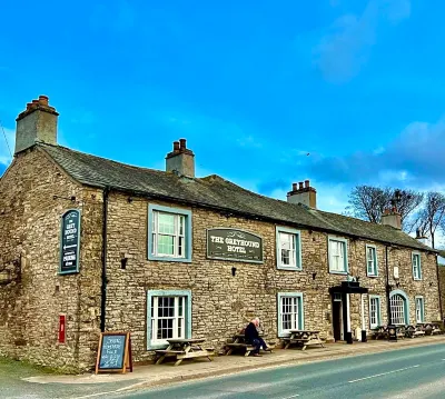 The Greyhound Hotel Hotel dekat Alanholme