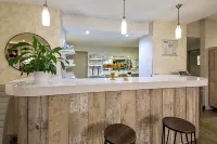 Kyriad Lyon Est - Bron Eurexpo le Cottage Hotels in Bron