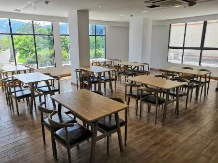 GreenTree Inn (Tongshan Yangdu Avenue) Отели в г. Туншань