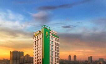 Holiday Inn Dhaka City Centre