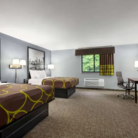Super 8 by Wyndham Grove City