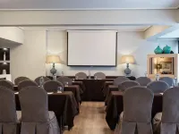 Sea View Cityscape Hotel