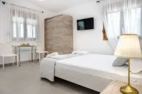 Komitsa Luxury Apartments