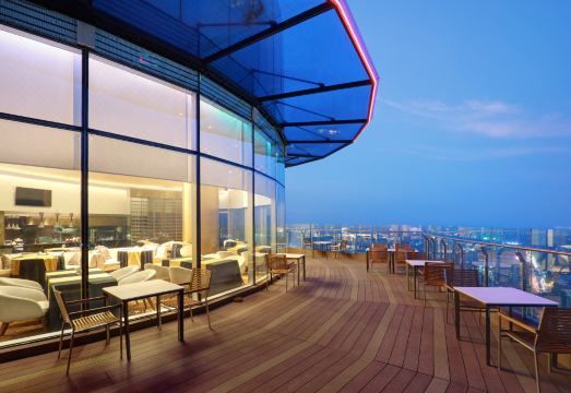 레이크쇼어 호텔 수영장