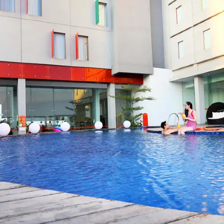 Harris Hotel & Conventions Gubeng