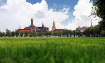 Violet Tower at Khaosan Palace