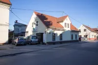 Apartments SHISHKA - parking