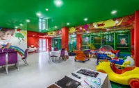 Viktoriya Plaza Hotel - 駐車場