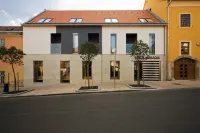 Hotel Arkadia Hotels near Medieval University