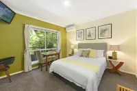 Azura Beach House B&B