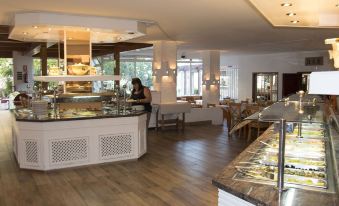 Apart Hotel Ponderosa - Housity