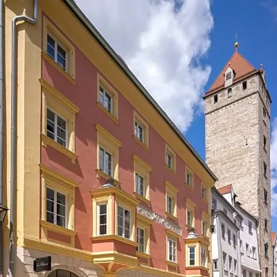 Altstadthotel der Patrizier Hôtels à proximité de : Ancien hôtel de ville de Regensburg