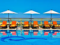 City Seasons Hotel & Suites Muscat - Swimmingpools