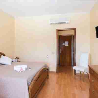 Hotel Cremona Rooms