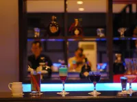 Aston Ketapang City Hotel - bars
