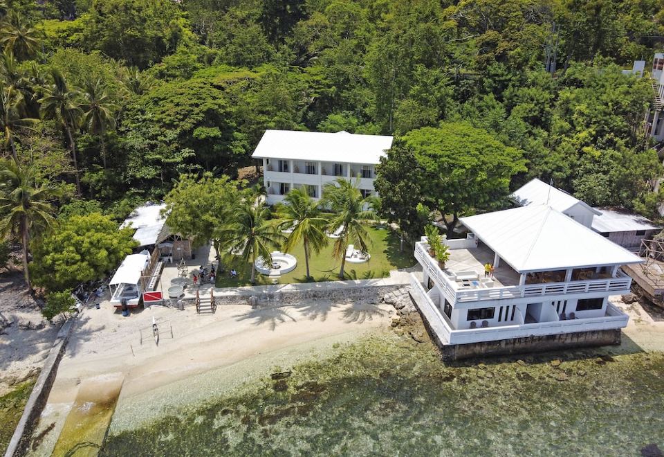 Dive Spot Asia Beach Resort - Housity