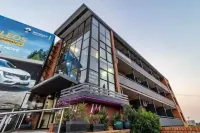 Kingsford Riverside Inn Hotels in Hamilton