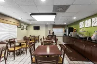 SureStay by Best Western Summerville Flowertown - breakfast