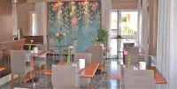 Gold Hotel