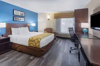 Baymont by Wyndham Milan - parking