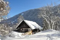 La Grange Aux Loups Hotels in Albertville