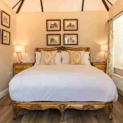 Cowdray Lodge Rooms