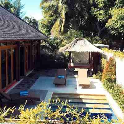Gili Palms Villas Hotel Exterior