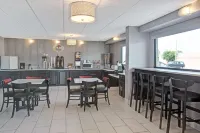 Super 8 by Wyndham Shelby Hotels in Shelby