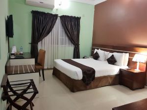 Serendib Hotel and Suites