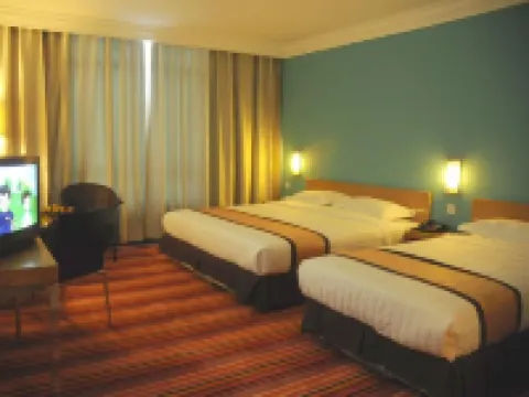 Tang Dynasty Bay Hotel Hotel berhampiran Karambunai beach view, Sabah.