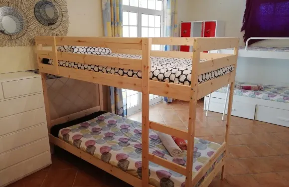 瓦古耶拉旅館 - 青年旅舍