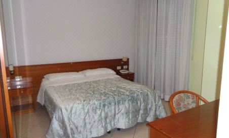 Hotel Millennium - Housity
