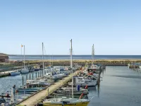 "Catalin" - 10m from the Sea