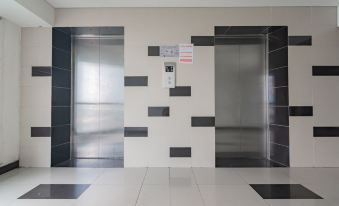 RedDoorz Apartment @ Grand Sentraland Karawang