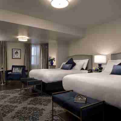 Seven Gables Inn, St. Louis West, a Tribute Portfolio Hotel Rooms