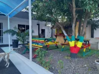 Hotel Galyrod House - parcheggio