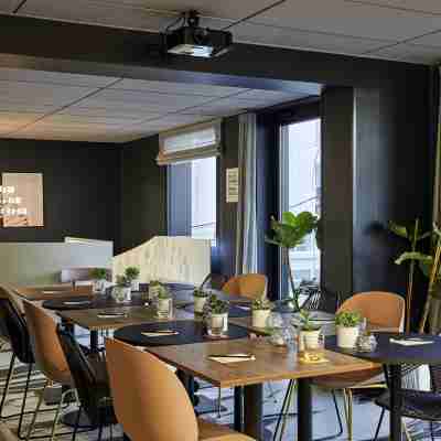 Tribe Paris la Defense Esplanade Dining/Meeting Rooms